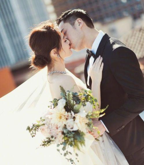 明星结婚会曝光,明星大婚，甜蜜瞬间曝光引全民关注